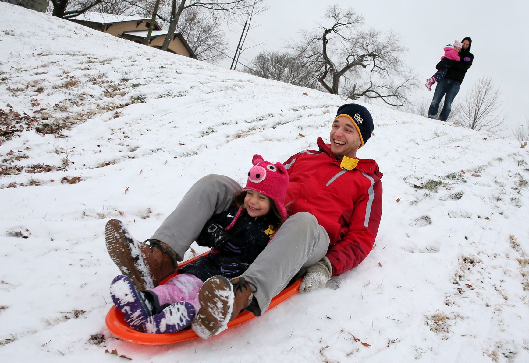 Second day of snow around St. Louis